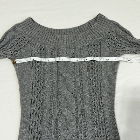 Guess Gray Knit Off the Shoulder Long-Sleeve Sweater - Picture 5 of 10